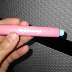 Glowsophy Color Crush Juicy Tinted Lip Balm - Pelembap pigmented untuk efek gloss & plump up yang melembapkan serta membuat bibir tampak penuh berkilau