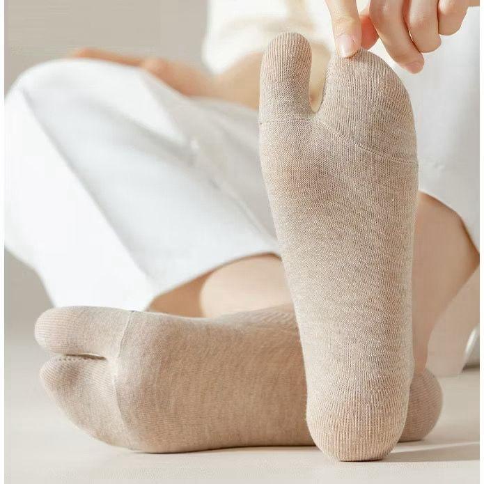 Product Introduction of JOIN Kaos Kaki Wanita Semata Kaki Polos Korean Style Ankle Socks / Kaos Kaki Pendek Jempol Semata Kaki / Hidden Invisible Women Socks / Kaos Kaki Jari 204 18