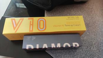 Product Review of MORLAB - PAKET COMBO BRIGHT ( 1 PCS MORLAB V10 VITMANIN TONE UP CREAM + 1 PCS NOURISHING BRIGHT GLOW MIST ) BPOM from D**y 0