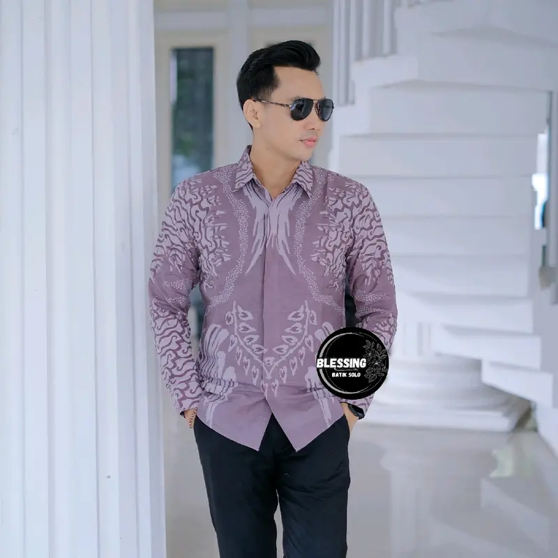 Kemeja batik pria slim fit premium lengan panjang bahan katun lapis furing warna ungu taro, baju batik atasan pria original formal Hem Motif Nyaman 2