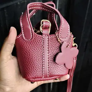 Miniatur Tas Diny Akaci 10-MINIATUR DINY Bahan kulit papirut 1 ruang gantungan bentuk tas kecil bisa selempang lucu Terbaru unik