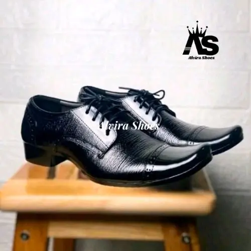 Promo Sepatu pantofel Pria model tali Kulit sapi Asli, sepatu Formal kulit ORIGINAL Shoes untuk Pria warna Hitam Kerja outsole Karet