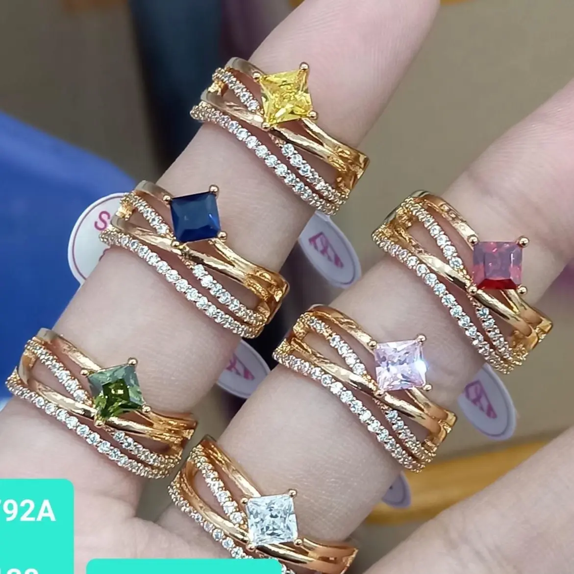 Cincin Mewah Permata Putih dan Warna-warni untuk Pengganti Emas Asli - Rings