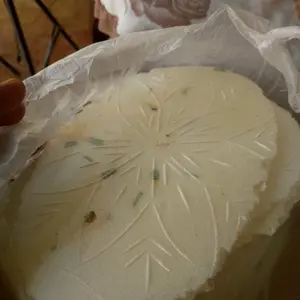 Gambir renyah dan gurih,,