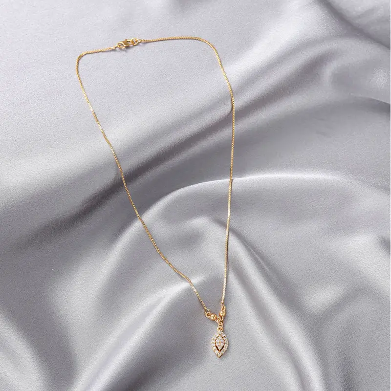 Kalung Titanium Wanita Anti Karat Lapis Emas Berlian Liontin Aksesoris Fashion Choker Kalung Rantai Korea Perhiasan D021 2