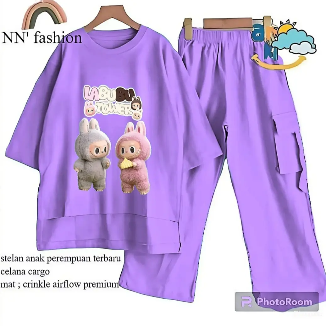 Stelan Anak Perempuan Terbaru Celana Cargo dan Baju Motif Labubu Lucu Viral dengan Bahan Crinkle Airflow Premium - Fashion Pakaian Setelan