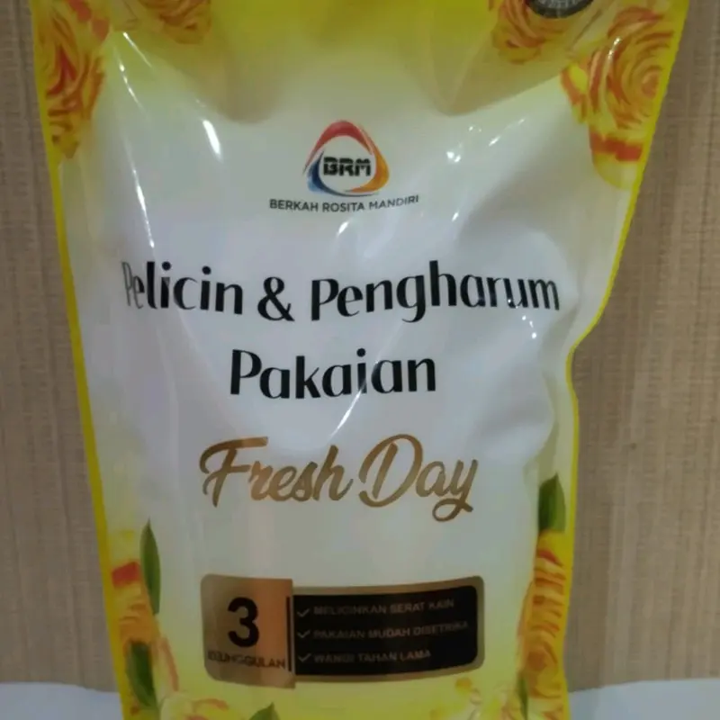 BRM Pelicin dan Pengharum Pakaian Refill 800ml 4