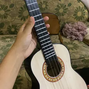 UKULELE SENAR 4 NYLON MURAH (PACKING KAYU)KAYU HADIAH Gitar