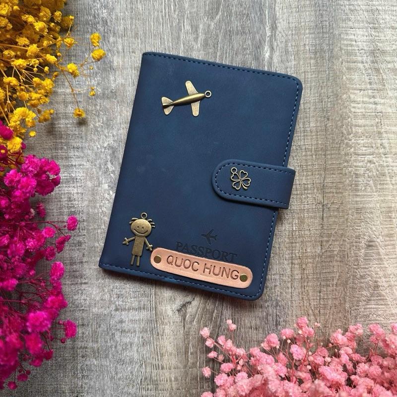  Ví đựng hộ chiếu cover passport làm thủ công khắc tên và đính charm thật đẹp làm từ Da Nam 