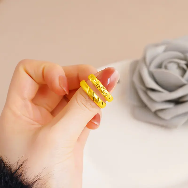 Stainless steel rings as jewelry grade plated with 18K gold,with a special design .The size is adjustable according to your finger size,it's a fashion piece for women and girls.