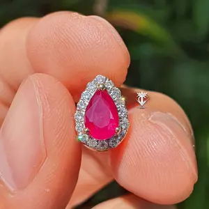 Batu Natural Red Ruby Mozambique 1.10 Ct Liontin Gold Diamond GRI Memo