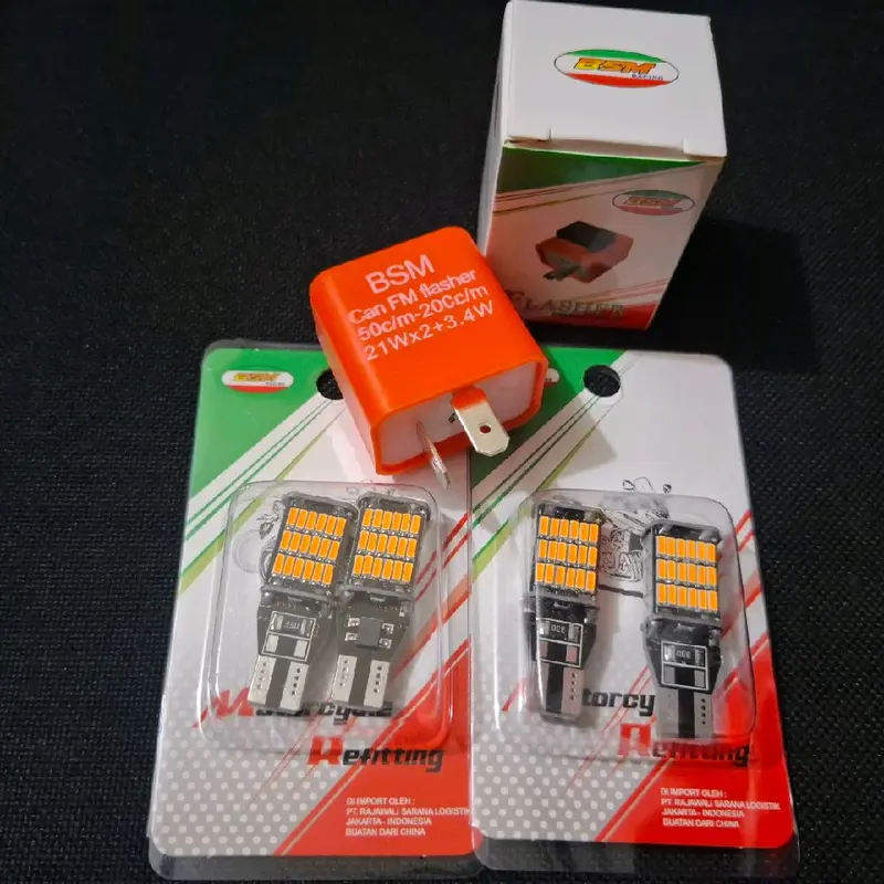paketan 4pcs lampu sein T15 T10 dajjal smd 45led dc12volt  plus flaser sen universal super terang 2