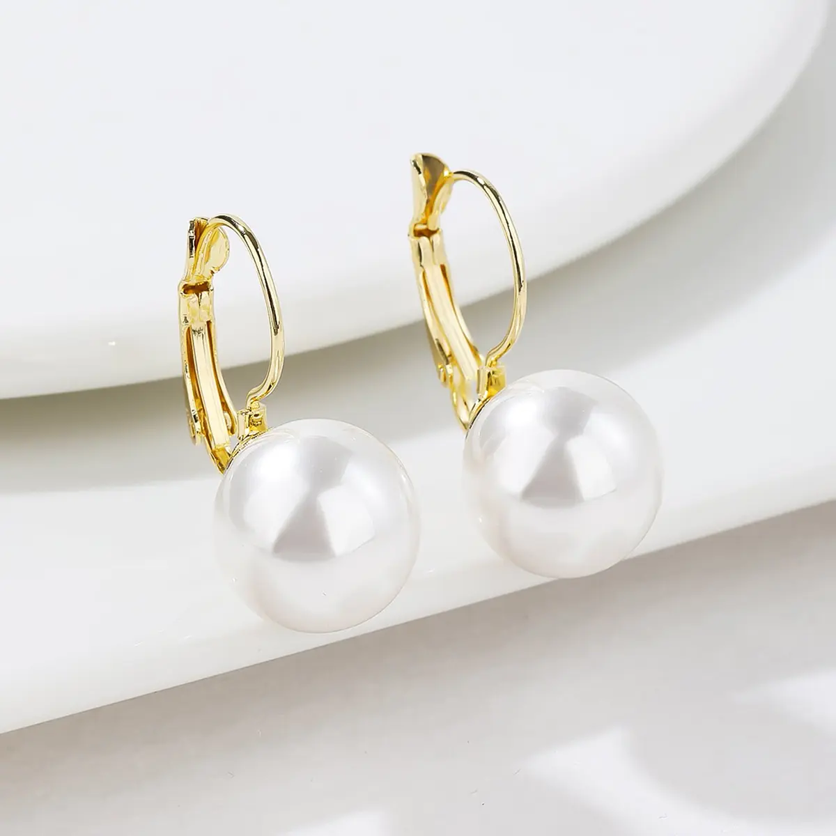 Bông Tai Đinh tán Ngọc Trai Giả Mạ Vàng 18K Bằng Đồng, Dành Cho Nữ, Nữ, Lớp Phủ Nhựa Và Kim Loại, 1 Đôi