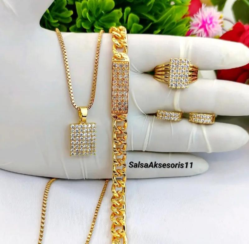 Product Introduction of Aksesoris Wanita Dewasa Satu Set Lengkap Terbaru Set Perhiasan Elegan Kalung Cincin Anting Gelang 1