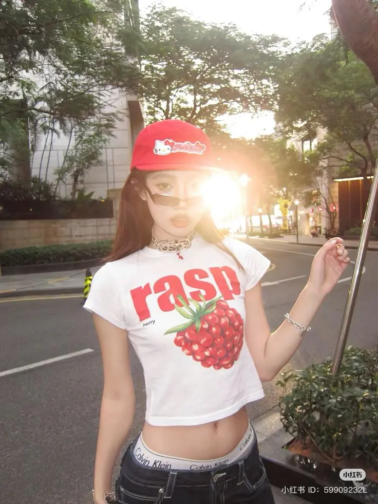 [AVICA] RASTBERRY CROP TOP Y2K GIRL STYLE SLIM FITTING