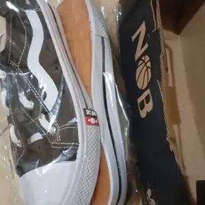 Sepatu Sneakers Anak Laki-Laki Flat Low-Cut Bernapas Nyaman Anti Slip Sol Lembut Fashion Klasik untuk Outdoor & Kampus Promo Besar-Besaran