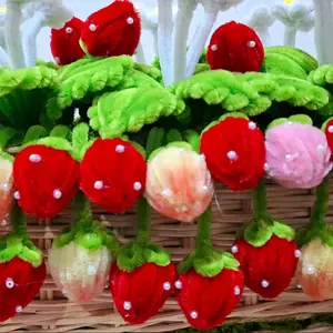 stowberry persegi 25 x 15 cm + 60 pcs stowberry 3 warna + kreasi kawat bulu mercy