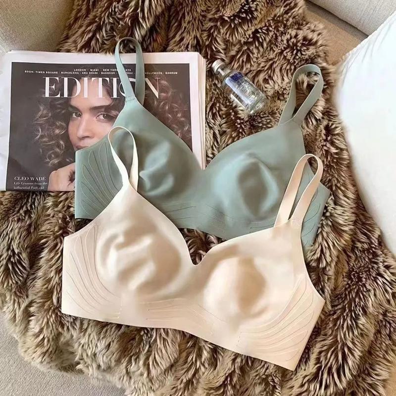 Thin Large Breasts Show Smaller Breasts, Rabbit Ears Breathable Seamless Underwear Women's Small Breasts Push-up Bra 1