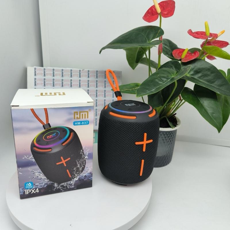 Loa bluetooth HM-837 có đèn led công nghệ TWS cho phép kết nối 2 loa Củ Loa Nghe Nhạc