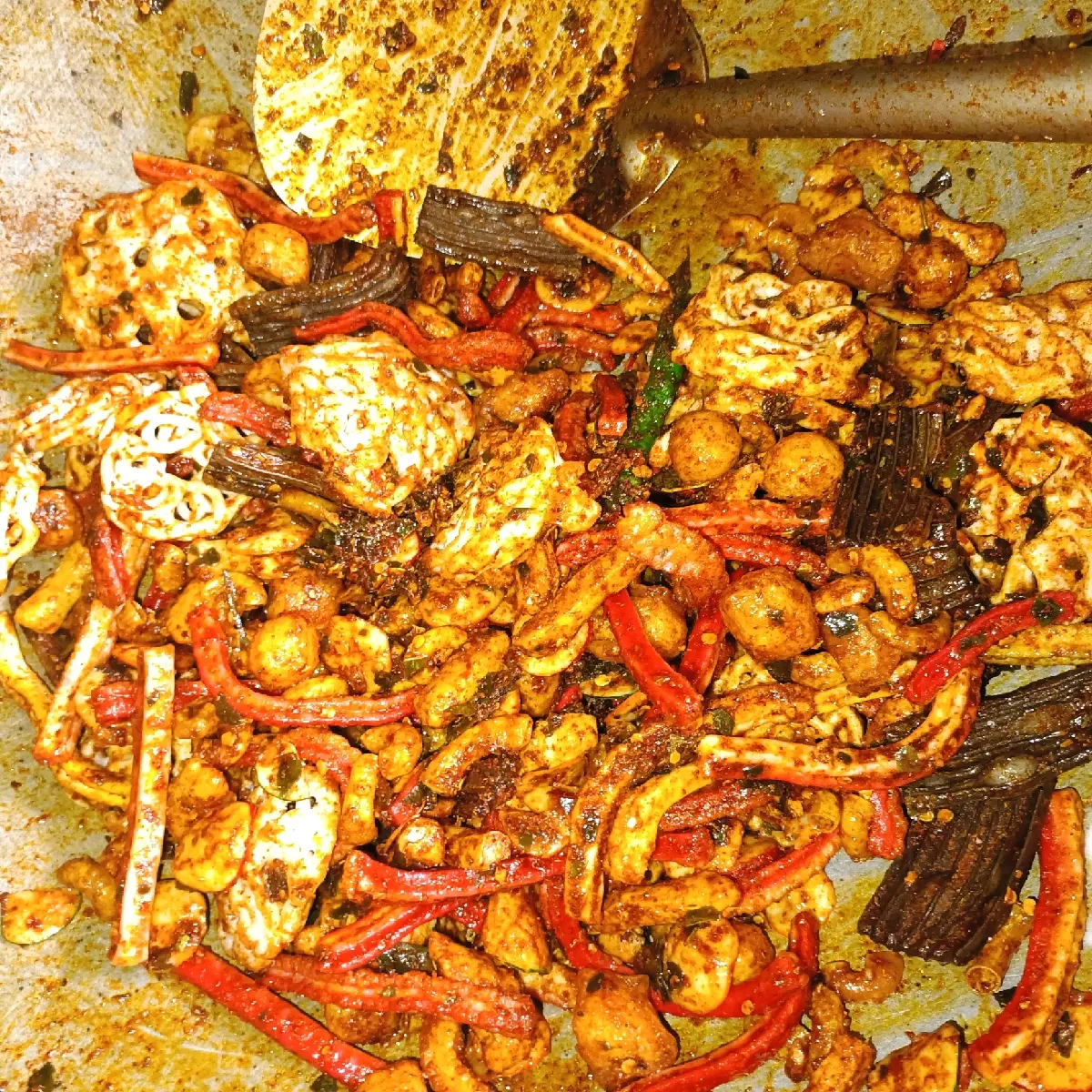 SEBLAK CAMPUR/MIX EXTRA PEDAS DAUN JERUK 250GRAM Food Snack Keripik Cemilan