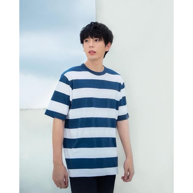 Oversize Kaos Cowok Salur Navy Lengan Pendek 0