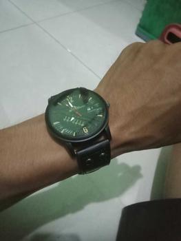 Product Review of Jam Tangan Pria dari Kulit Sapi Asli Anti Air Watches Hitam Coklat from D**y T**h T** ** 0