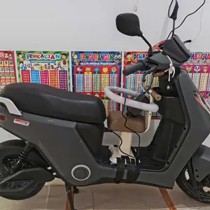 Kursi Motor Anak Dudukan Portable Matic Desain Keamanan Kapasitas Beban 100KG Bayi Pengaman Boncengan
