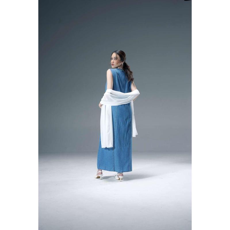 Nina Sleeveless Basic Dress 3