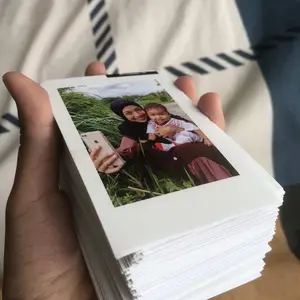 Cetak Foto Polaroid Termurah – Print Foto Custom Polaroid Murah Berkualitas Ultra HD