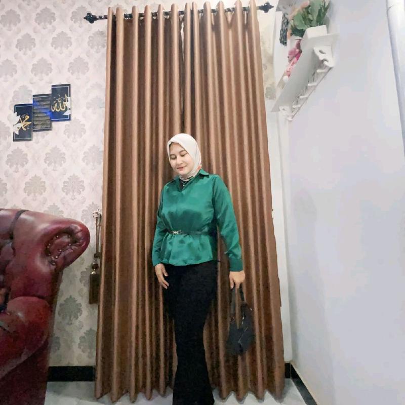 Satin Blouse V-neck  Top Baju Atasan  Wanita Formal Satin Top Kantor Blouse Kerah  Kemeja  Kerja Wanita Tangan Panjang Mewah Nyaman Kancing 3