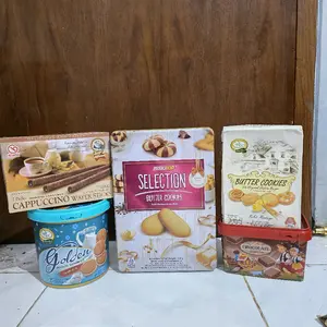 PAKET BISKITOP SELECTION KALENG MIX GOLDEN VANILA DAN MAJESTIK DAPAT 5 MACAM(biskitopselection,cubeastor,denexgolden,hatari,2majestik)