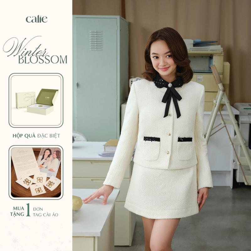 Winter Blossom Áo dạ tweed phối cỏ kim sa 2 túi ốp AK139 kết hợp chân váy dạ tweed CA163 thời trang thiết kế Calie