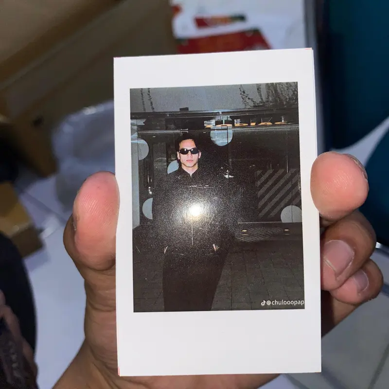 CETAK FOTO POLAROID, CUSTOM DESAIN, MURAH PENGERJAAN CEPAT, BISA RIQUEST FOTO, FOTO KELUARGA, CAMERA Kamera Camera 1