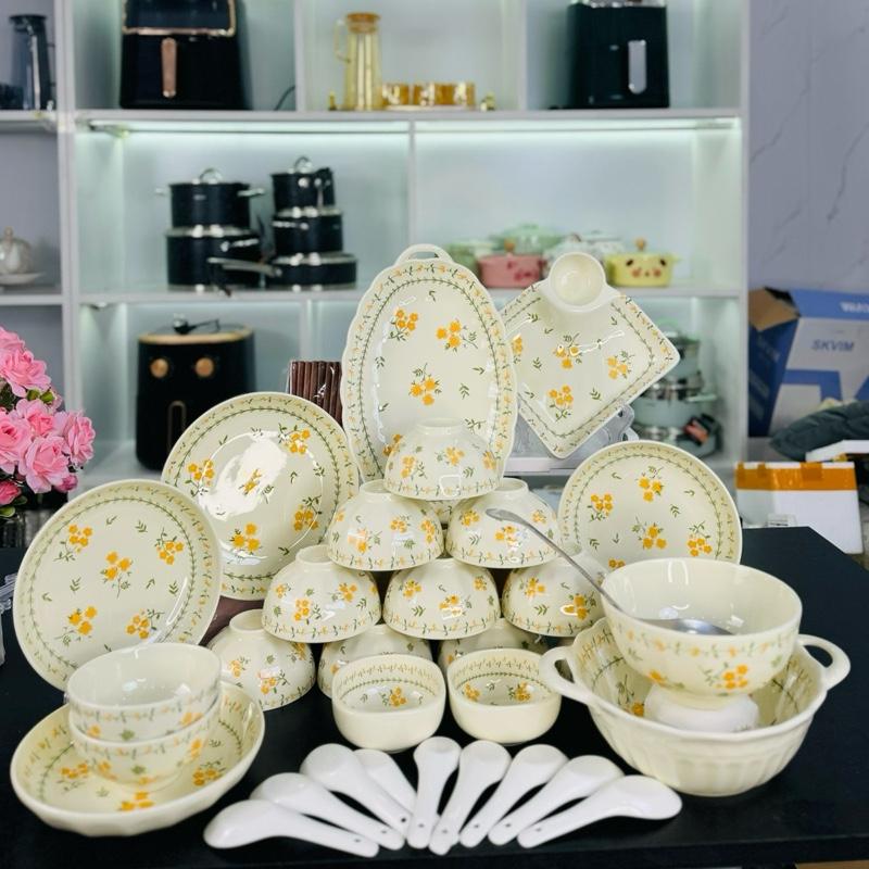 Mới Bộ bát Hoa Mai Vàng 22 món sứ tặng kèm 10 thìa sứ trắng,10 đôi đũa gỗ,1 muôi canh inox