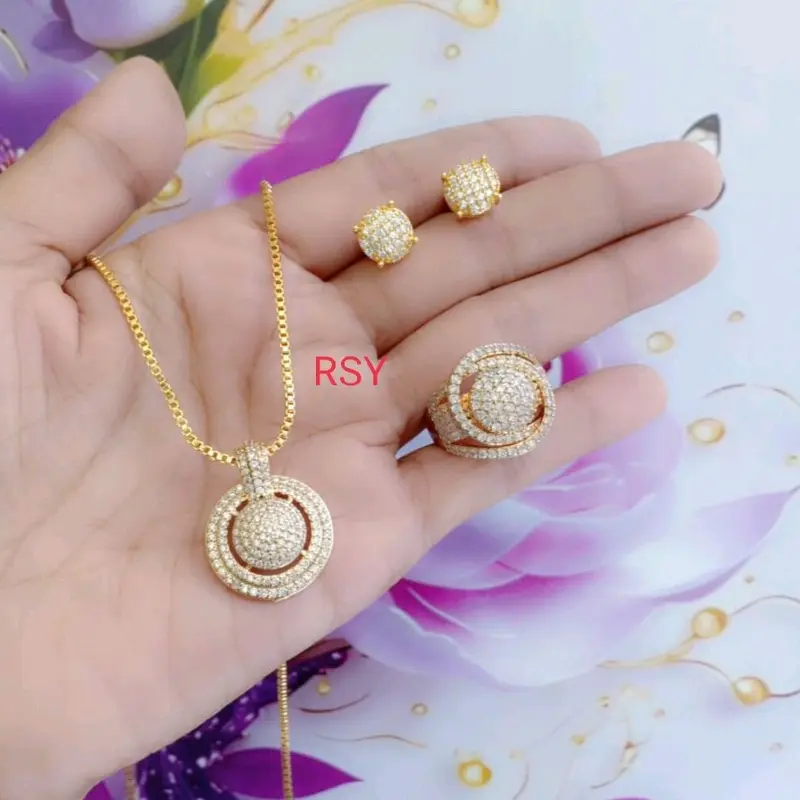 Set replika berlian lapis emas  cocok dijadikan hadiah nataru 2