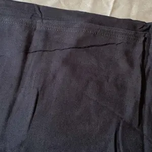 SULTHAN HIJAB-Pashmina Viscose Sulthan Tipis Ringan Jilbab Syal Muslim  (Free Pouch)  Wanita Kerudung Basic Hitam Panjang Instan Syari