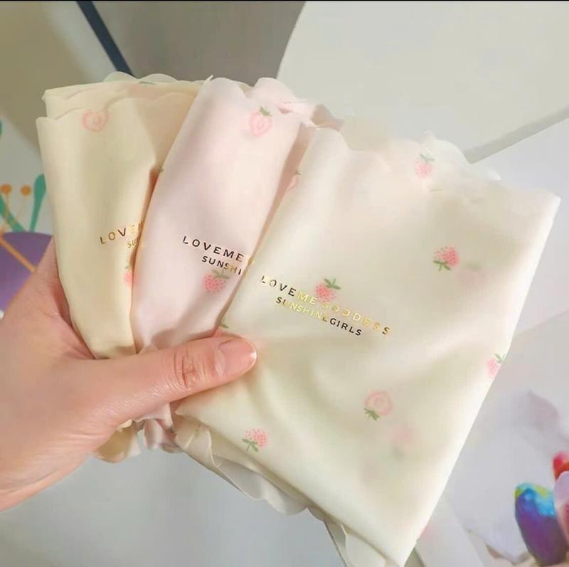 Sét 10 Quần Lót Nữ Su Lụa Họa Tiết Dâu Tây Không Viền Women Có Hoa Dễ Thương Thoáng Mát  Size Từ 40kg đến 70kg 3