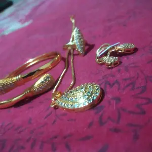 Satu Set  Perhiasan Titanium Dewasa Anti Karat Viral Cantik Terbaru Mewah Elegan Aksesoris Fashion Perempuan