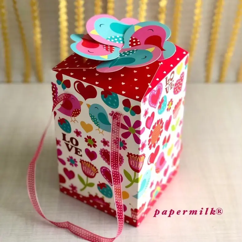 Papermilk / Bxh 602 Heart/Hati, Gift Box, Kotak Lipat, Kotak Hadiah, Kotak Souvenir, Box Instant, Size 12 x 12 x 19,5 cm, ada beberapa Macam Motif Hati