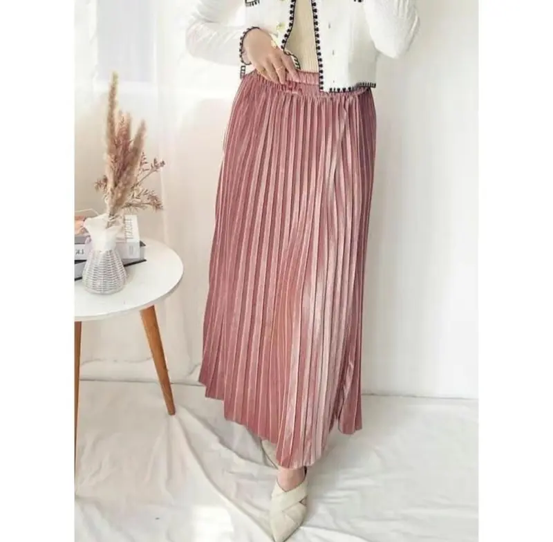 Rok Plisket Bludru Premium//Rok Velvet Bludru Import//Rok Bludru / rok wanita velvet tebal halus panjang Hitam 1