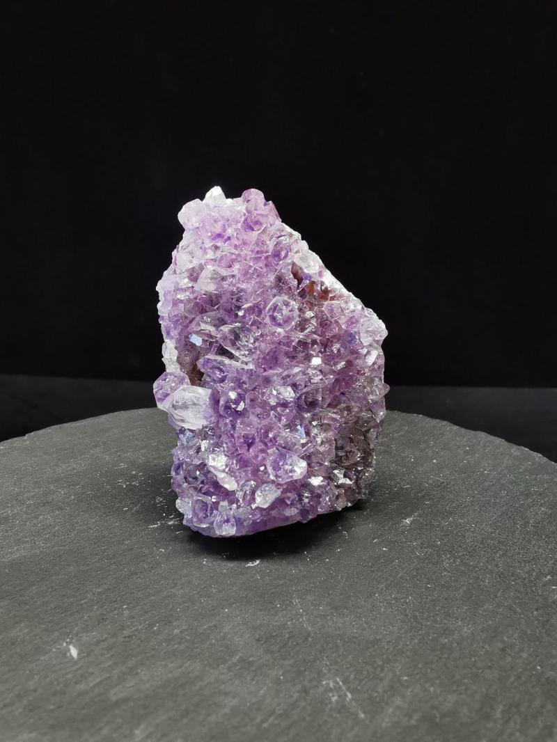 Product Introduction of Natural Amethyst Lavander Hue Geode 8
