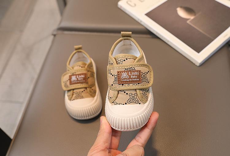 Product Introduction of Foreign Trade Baby Cartoon Shoes Korean Edition Autumn 0-3 Year Old Bear Soft Sole Men's and Women's Walking Shoes 11