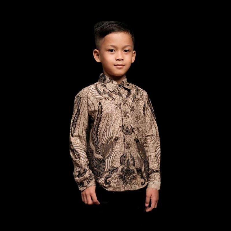 BAJU BATIK COUPLE AYAH DAN ANAK MOTIF IRONMAN MOCCA Hem Dewasa Panjang Katun 3