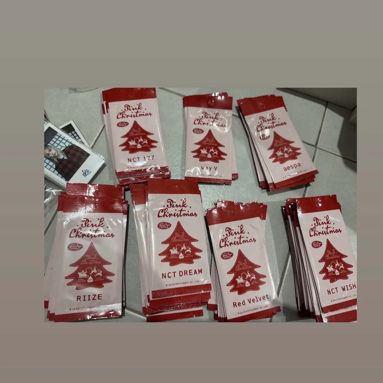 PINK CHRISTMA WAYV NCT DREAM WISH 127 RIIZE AESPA RED VELVET PHOTOCARD