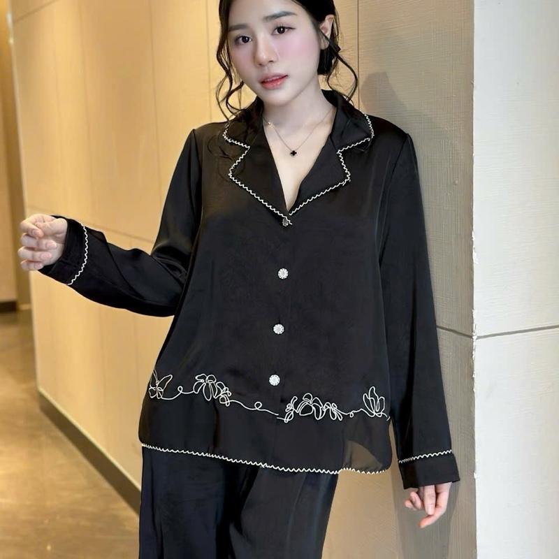 N507- Pijama lụa gấm vân gân phối viên hoa nổi cho nữ màu đen hàng LYLY -Bộ ngủ lụa dài mặc nhà hàng quảng châu cao cấp