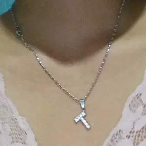 LIONTIN HURUF ALFABET A SAMPAI Z TERLENGKAP Aksesoris Kalung Putih