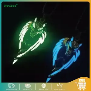 Kalung Serigala Glow in The Dark Liontin Kepala Serigala Batu Biru Safir Rantai Titanium Anti Karat Aksesoris Viking Pria Wanita Style Korea Menyala Dalam Gelap Kalung Tali Liontin WereWolf Titanium Logam Unisex Necklace Cowo