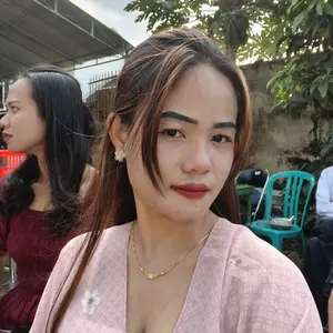 Anting Stud Kristal Mutiara Bentuk Bunga Gaya Untuk Wanita Simple Retro Aksesoris Fashion warna gold putih