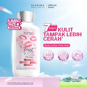 SLAVINA Body Lotion First Kiss by Nagita Slavina 350ML – Handbody Tone Up Cerah Lembut, Niacinamide Glutathione, Moisturizer Untuk Kulit Kering Kusam, Wangi Parfum Amber Vanilla Musk, Body Serum Brightening 350ml