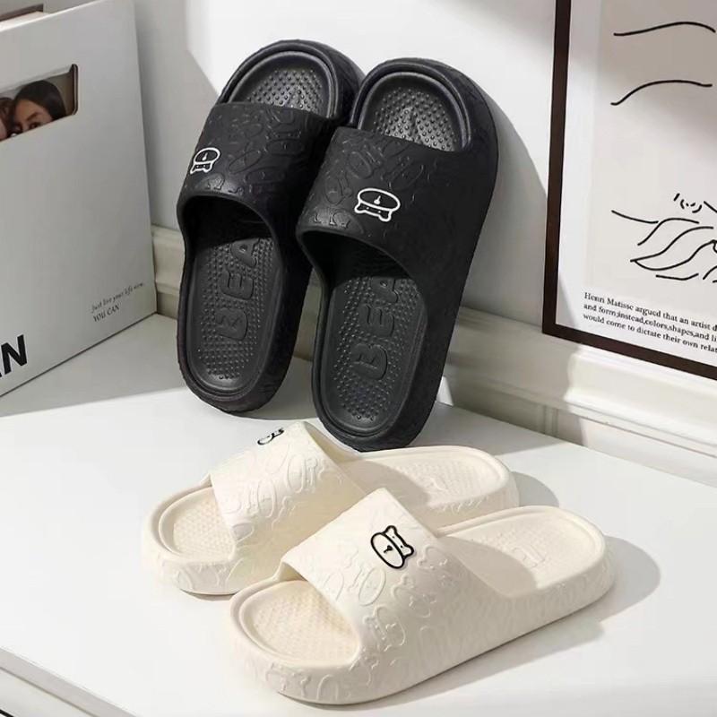 320 Sendal Karet Kartun Beruang Unisex Kekinian Anti Slip Shoes Wanita 3